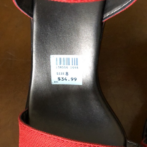 Shoes - Picture 4 of 7